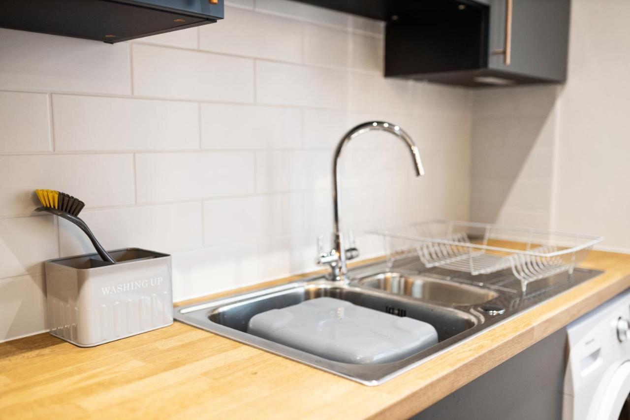 7 Bedroom House Ensuite Rooms, Fully Equipped Kitchen, Free Wifi, Tvs In All Rooms City Centre Close To A46 Inspire Homes Coventry Buitenkant foto