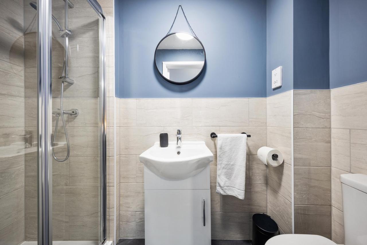 7 Bedroom House Ensuite Rooms, Fully Equipped Kitchen, Free Wifi, Tvs In All Rooms City Centre Close To A46 Inspire Homes Coventry Buitenkant foto