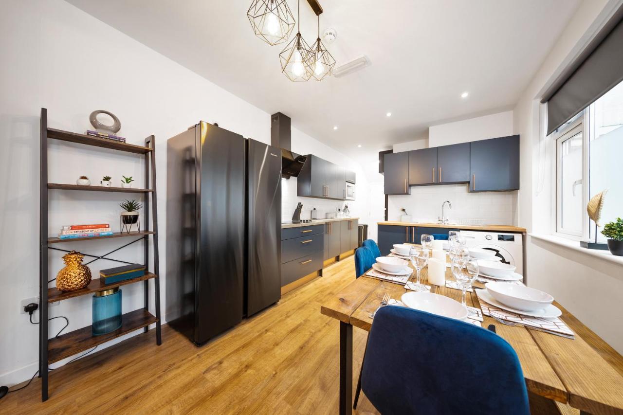 7 Bedroom House Ensuite Rooms, Fully Equipped Kitchen, Free Wifi, Tvs In All Rooms City Centre Close To A46 Inspire Homes Coventry Buitenkant foto